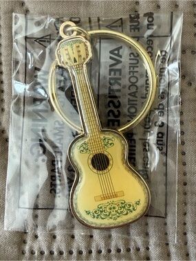 🎸💀 Disney Pixar Coco Guitar Metal Keychain 💀🎸